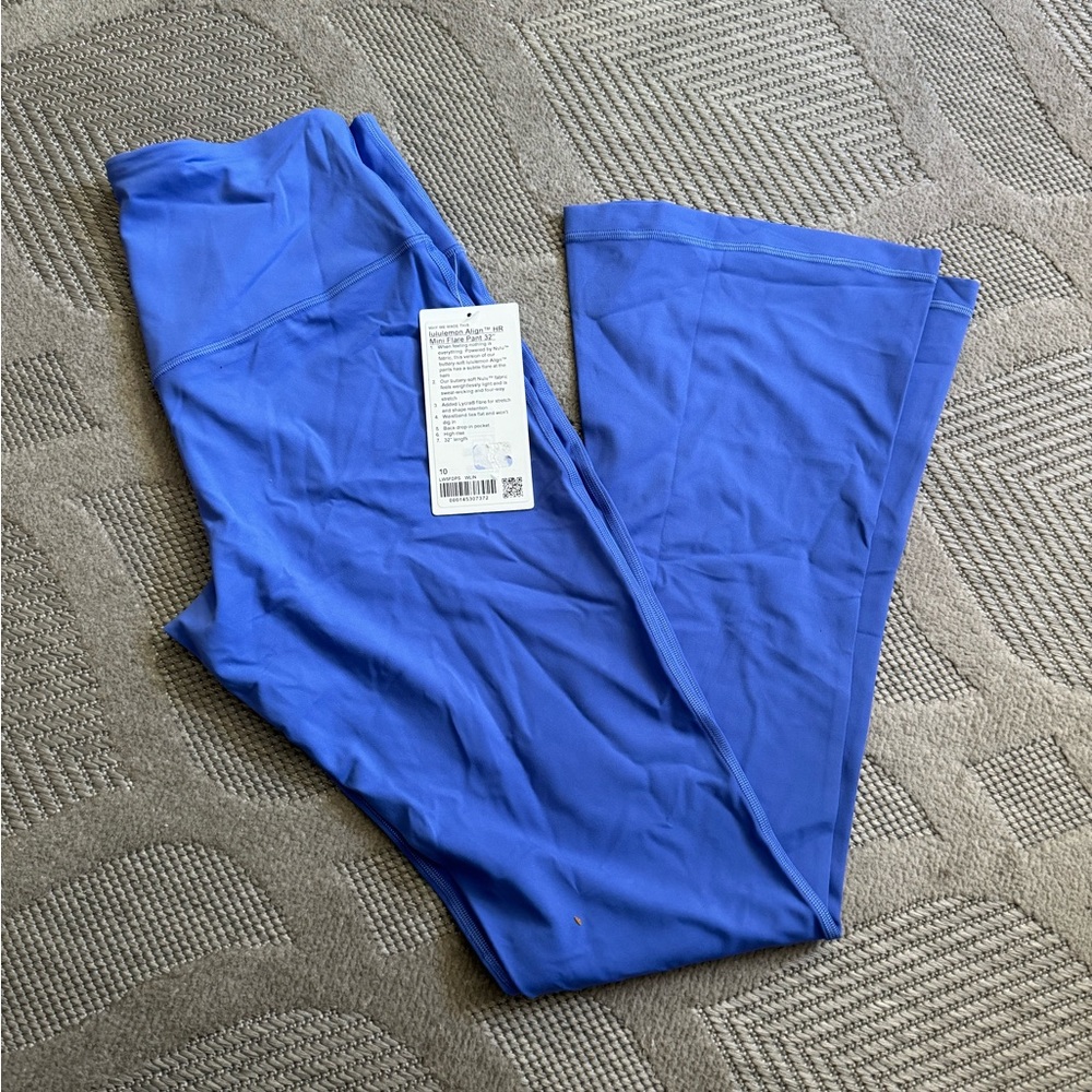 Lululemon Align flare pants 💙